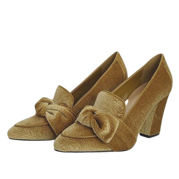 Bella Vita Shoes - Bella Vita Gala lI Gold Embossed Velvet Pump 9W